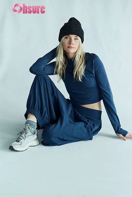 女性 スポーツ 長袖 トップ親指穴 ストレート 軽量 透気 ランニング スポーツウェア 固体色 クロップ トップ ジョガーセット