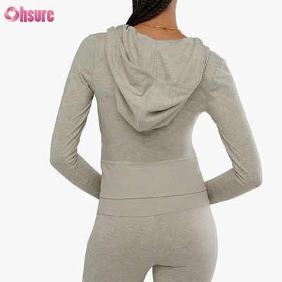 女性用カスタム高品質フィットネス クロップ アクティブ フルジップ ワークアウト ジャケット、ポケット付き