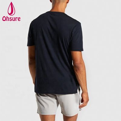 普通のスリムフィット クルー ネックメンズ ジムシャツ 筋肉ウェア 男性 リラックスド スポーツTシャツ サイドスプリット シンプルカジュアル プリント